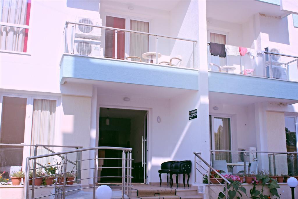 Hotel Garden Vlore Exterior photo